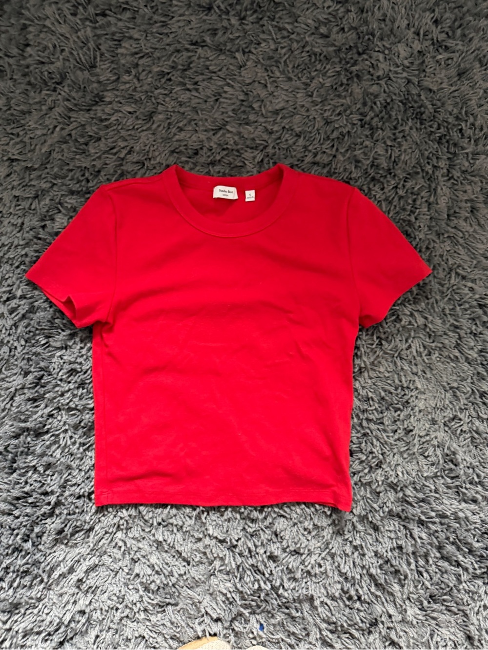 SUNDAY BEST red top